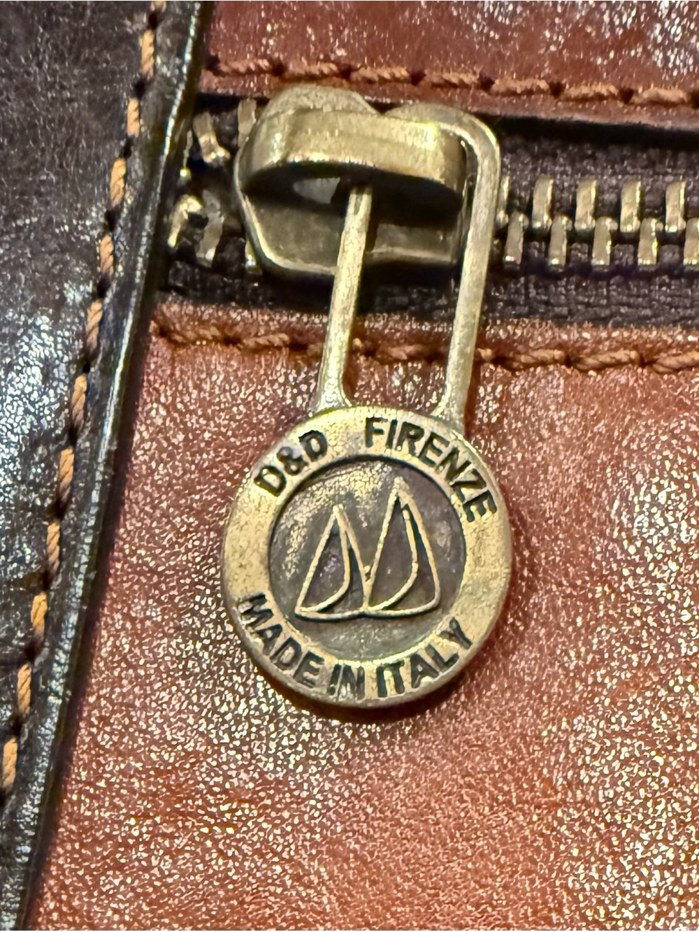 Firenze D&D Made in Italy med/Large shoulder purse